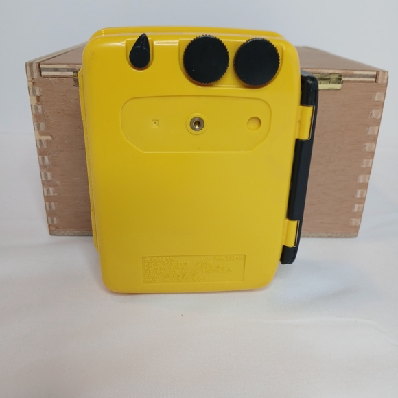 Sony Sports AM/FM Cassette Player Walkman Radio WM-SXF30 READ Tested - Picture 4 of 14